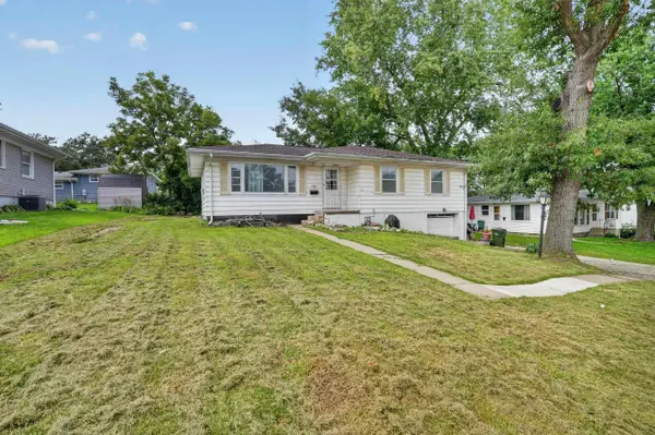 1721 Belle AVE, Cedar Falls, IA 50613