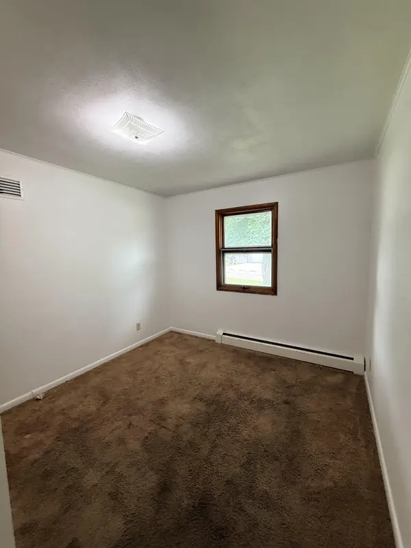1108 S Mill ST, Decorah, IA 52101
