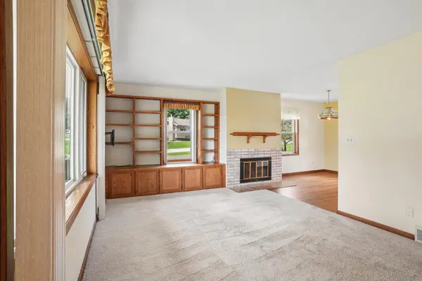 1417 Angus DR, Waterloo, IA 50701