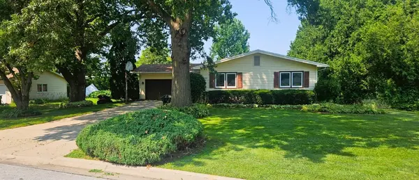 1126 Rachael ST, Waterloo, IA 50701