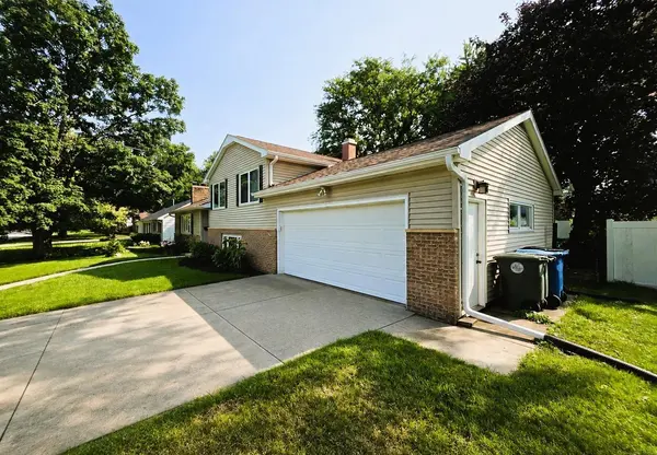 257 Crestview AVE, Waterloo, IA 50701