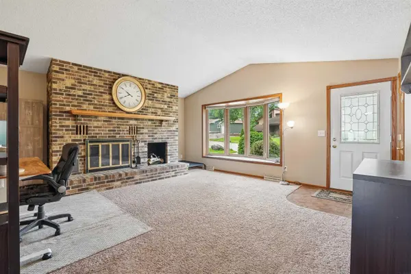 103 Rebecca RD, Hudson, IA 50643