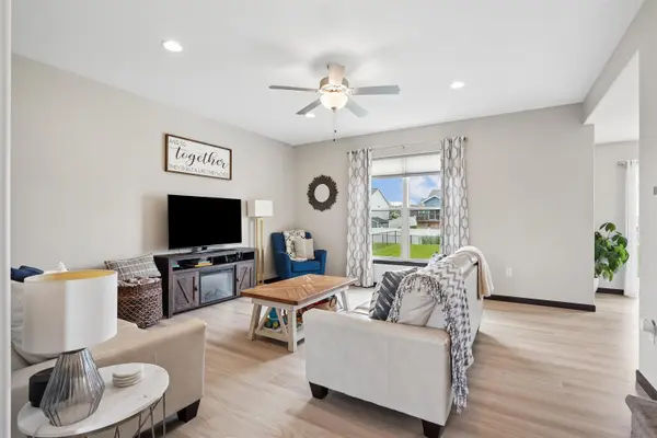 1255 Partridge LN, Waterloo, IA 50701