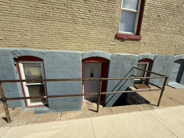 100 N Lydia ST, Ossian, IA 52161