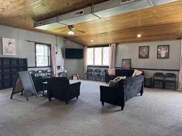 230 S State ST, Denver, IA 50622