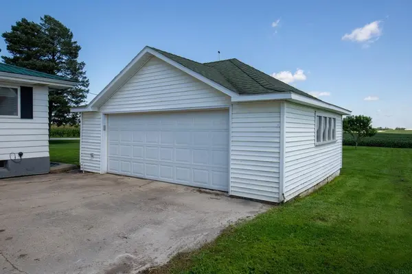 17862 110th, Aplington, IA 50665