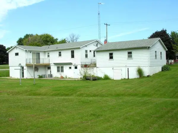 208 W School ST, Stacyville, IA 50476