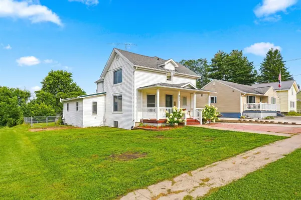 513 Commercial ST, Strawberry Point, IA 52076