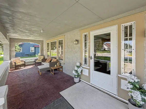 207 E Main ST, Waukon, IA 52172