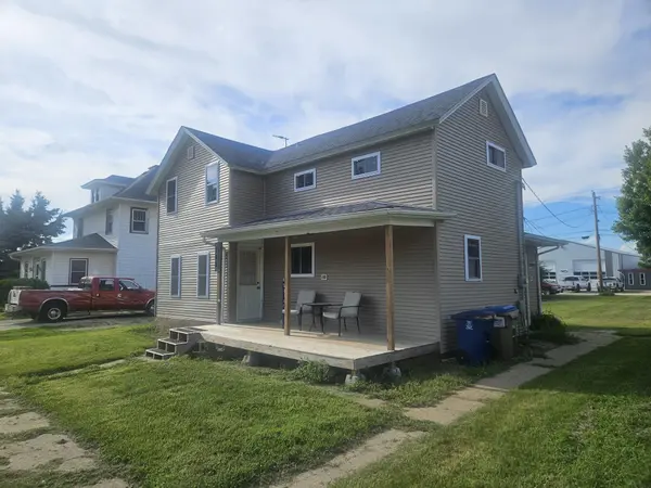 103 Grove St., Fairbank, IA 50629
