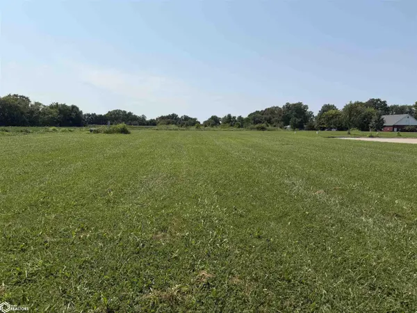 Lot 17 Benton AVE, Albia, IA 52531