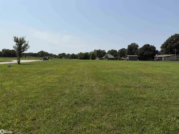 Lot 17 Benton AVE, Albia, IA 52531