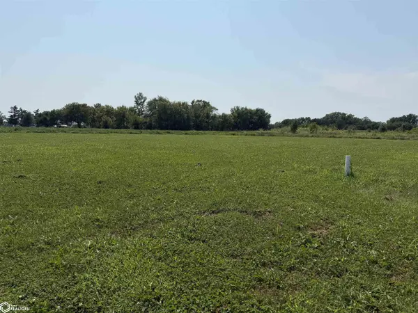 Lot 16 Benton AVE, Albia, IA 52531