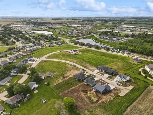 807 W Merle Hibbs BLVD, Marshalltown, IA 50158