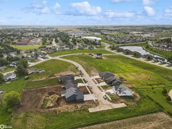 807 W Merle Hibbs BLVD, Marshalltown, IA 50158