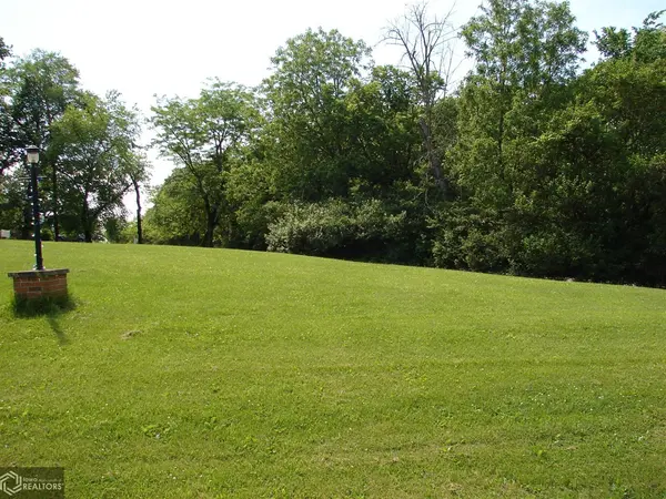 0 W Clay ST, Mount Pleasant, IA 52641