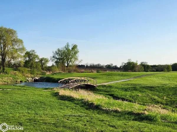414 Brickyard RD, Sheffield, IA 50475