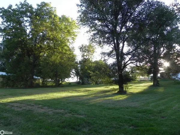 106 Tinder ST, Bedford, IA 50833