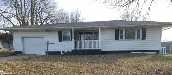 1007 E Monroe ST, Mount Ayr, IA 50854