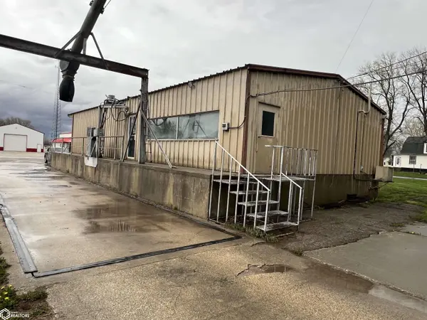 300 Chestnut ST, Elliott, IA 51532