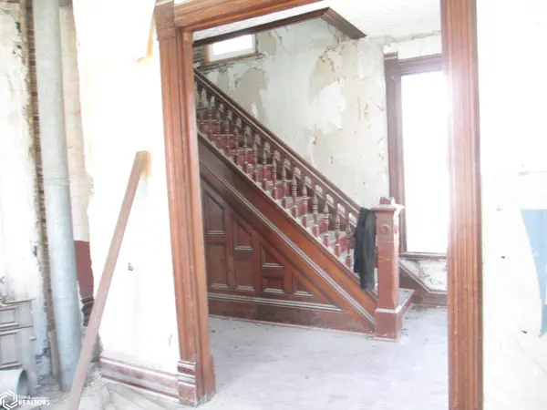1003 Orchard Avenue, Chariton, IA 50049