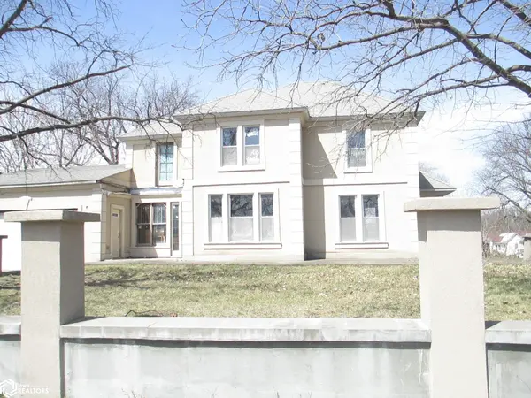 1003 Orchard Avenue, Chariton, IA 50049