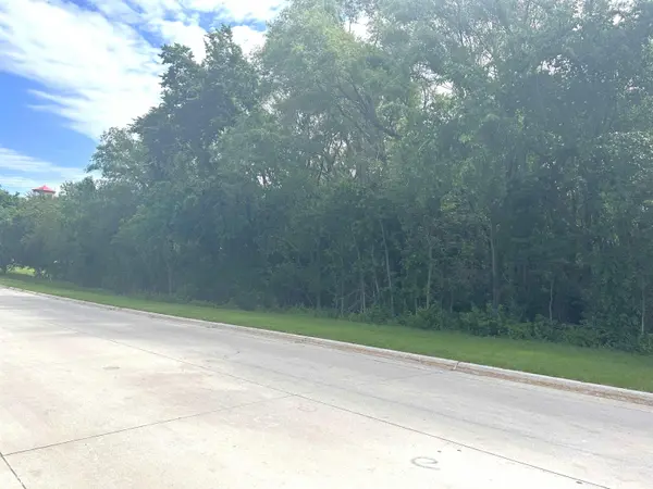S Cardinal DR, Clarinda, IA 51632
