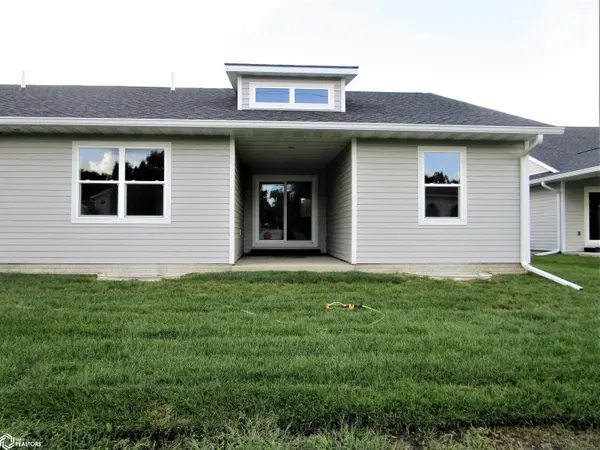 2319 Heritage LN, Iowa Falls, IA 50126
