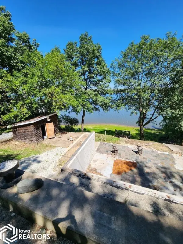 8926 93Rd AVE, Wapello, IA 52653
