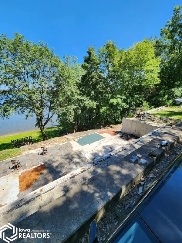 8926 93Rd AVE, Wapello, IA 52653