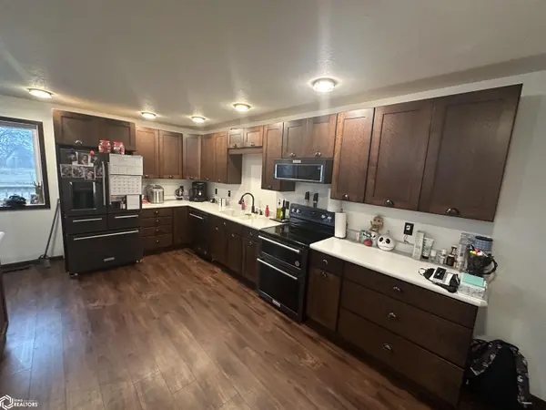 2102 Taylor AVE, Rowan, IA 50470