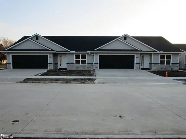 2313 Heritage LN, Iowa Falls, IA 50126
