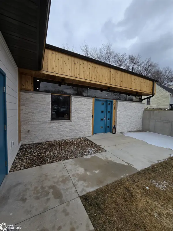 328 N 6th ST, Oskaloosa, IA 52577