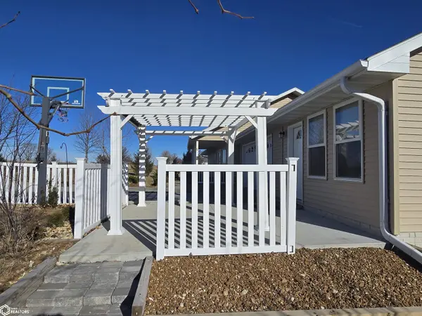 1690 Dogwood AVE, Creston, IA 50801