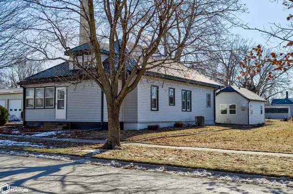 1114 W 3rd ST, IA 50036