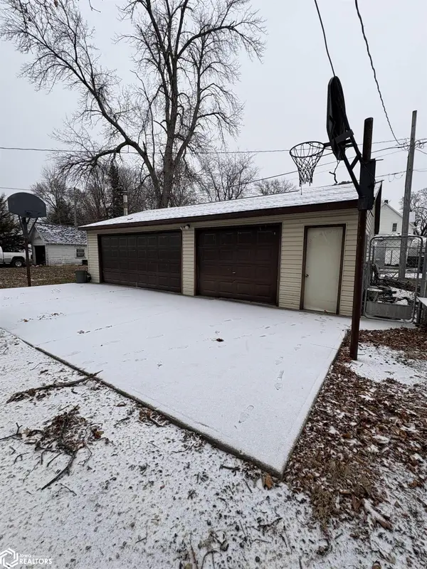 106 NW 1St ST, Gilmore City, IA 50541