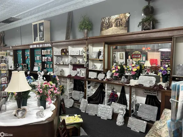 108 S Madison ST, Bloomfield, IA 52537