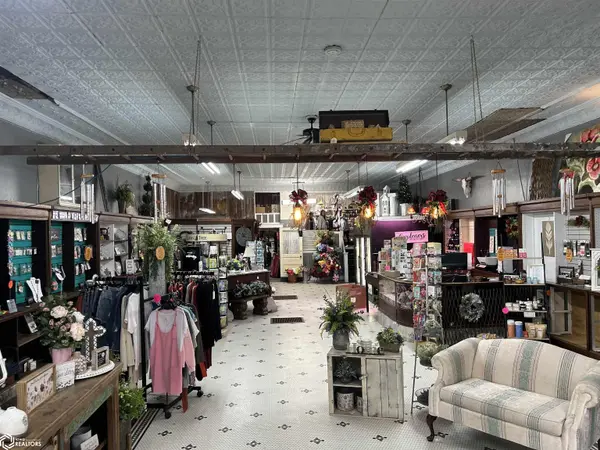 108 S Madison ST, Bloomfield, IA 52537