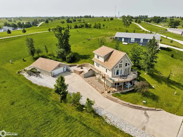 3155 Indian Point DR, Ellston, IA 50074