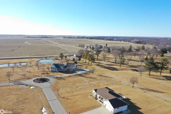 1711-12 Golf Course BLVD, Independence, IA 50644