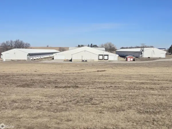 5141 22nd Ave RD, Mount Auburn, IA 52313
