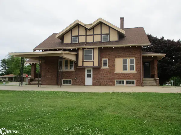 702 S Main ST, Dysart, IA 52224