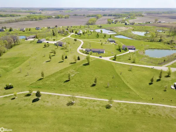 309 Hillside DR, Lynnville, IA 50153