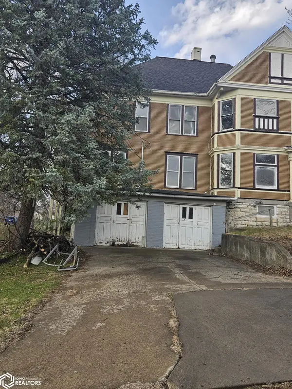 905 N Court ST, Ottumwa, IA 52501
