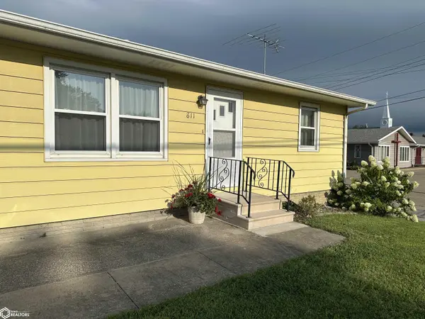 811 N 7Th ST, Chariton, IA 50049