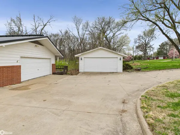 3295 Middle RD, Keokuk, IA 52632
