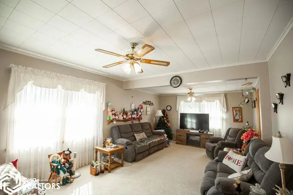 514 5Th ST, Whittemore, IA 50598
