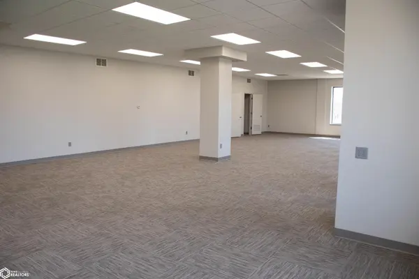 818 W 8Th ST, Carroll, IA 51401