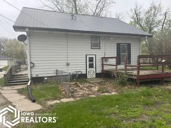 813 Park AVE, Chariton, IA 50049