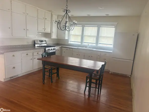 803 S Main ST, Fairfield, IA 52556